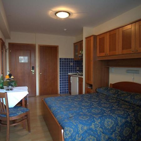 Studio Apartmani Bijeli Delfin 비오그라드나모루 외부 사진