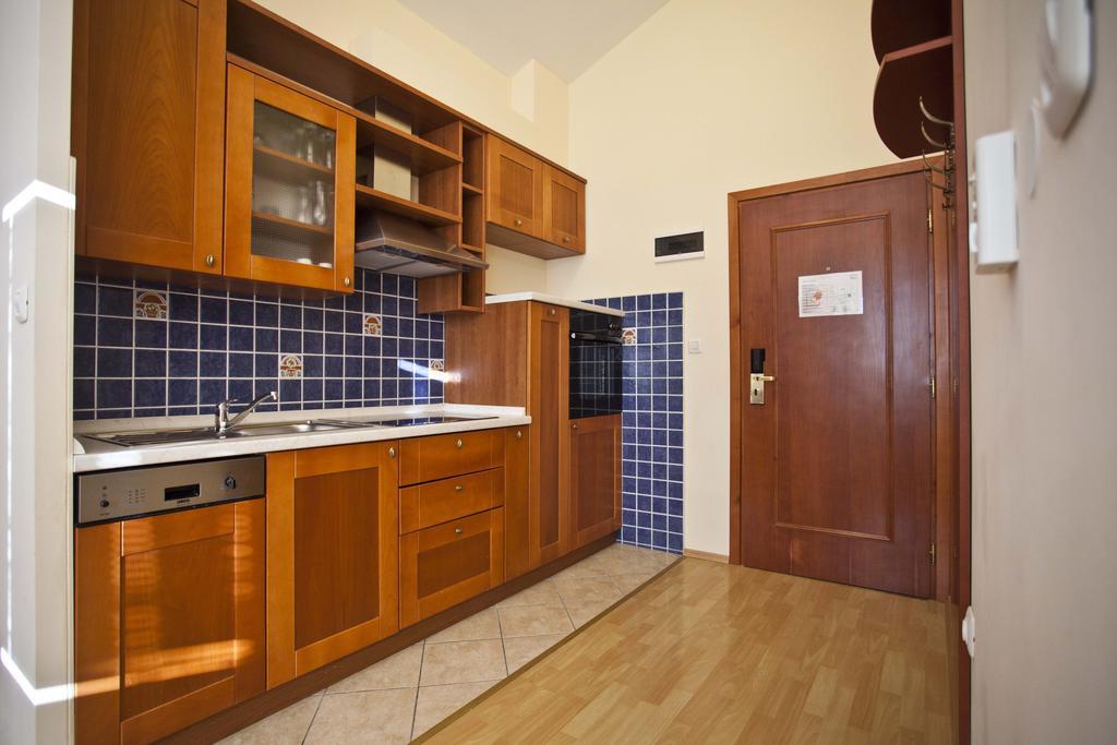 Studio Apartmani Bijeli Delfin 비오그라드나모루 외부 사진