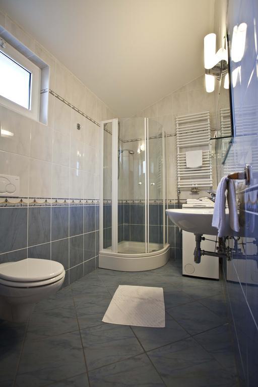 Studio Apartmani Bijeli Delfin 비오그라드나모루 객실 사진
