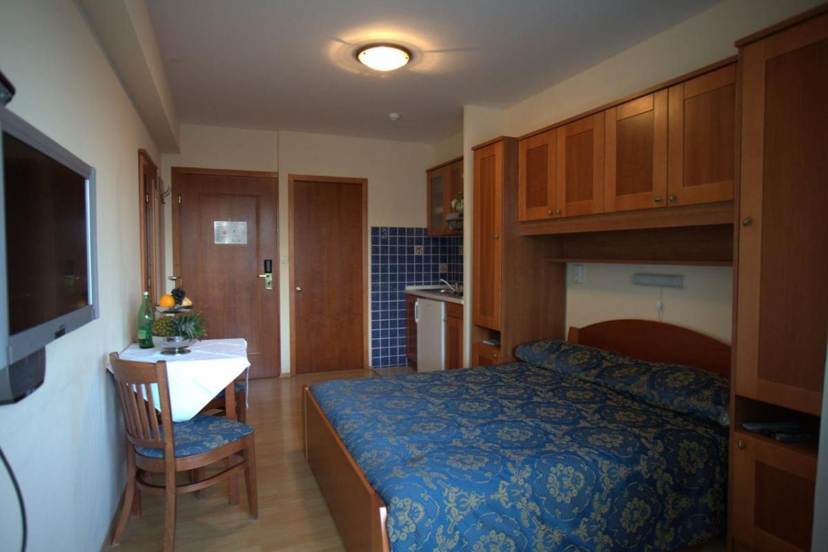 Studio Apartmani Bijeli Delfin 비오그라드나모루 외부 사진
