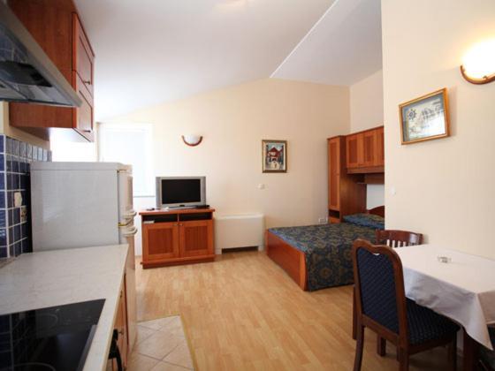 Studio Apartmani Bijeli Delfin 비오그라드나모루 외부 사진
